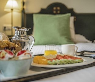 Déjeuner Room Service  Vincci Selección Rumaykiyya Grenade